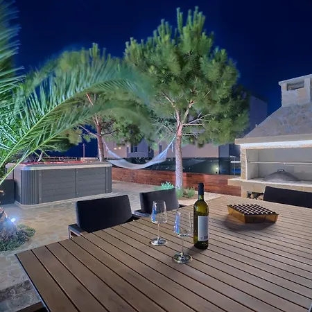 Liberty Living Znjan Appartement *