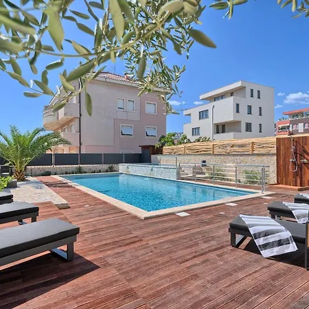 Apartman Liberty Living Znjan