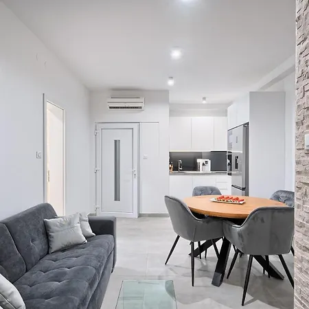 Liberty Living Apartament *