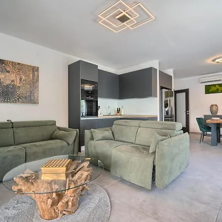 Liberty Living Apartament Split