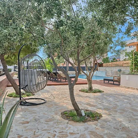 Apartment Liberty Living Znjan