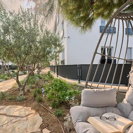 Liberty Living Znjan *